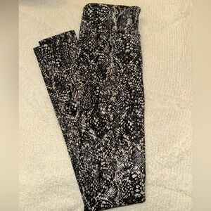 Spanx Faux Leather Silver Print XS